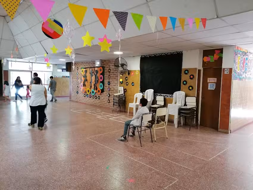 Escuela N&deg;205