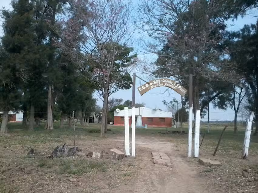 ESCUELA N&deg;301