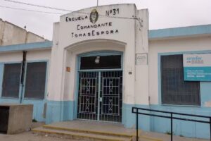 Escuela N°31 Comandante Tomas Espora