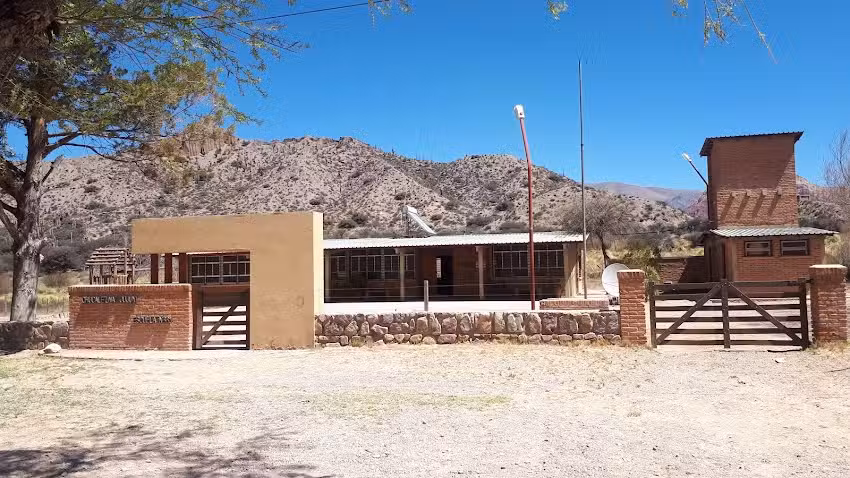 Escuela N&deg;332 &ldquo;Ni&ntilde;os Pintores de Chucalezna&rdquo;