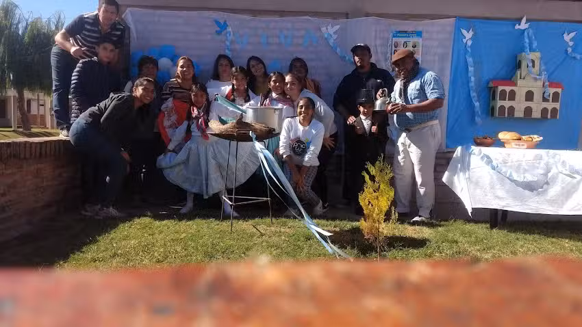 Escuela N&deg;4.002