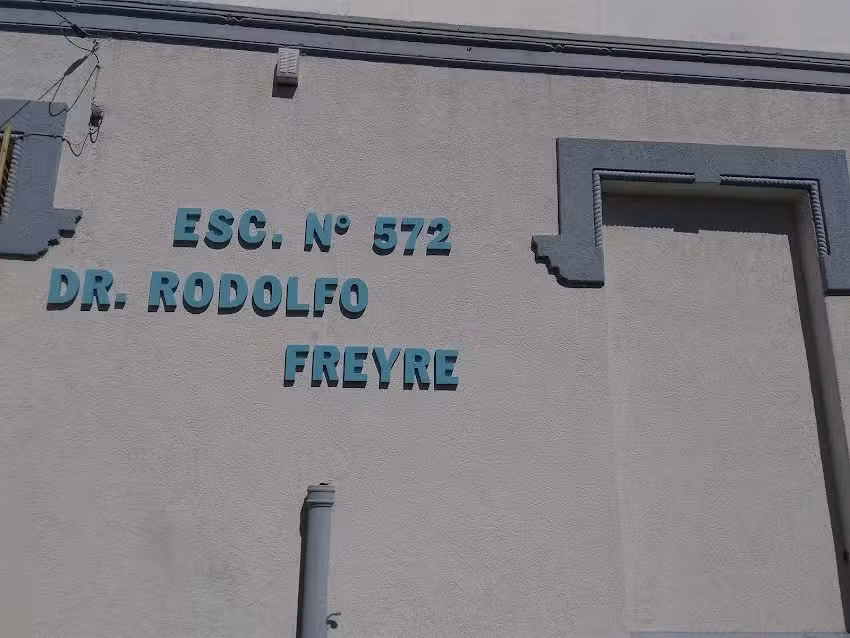 Escuela N&deg;572 &ldquo;Dr. Rodolfo Freyre&rdquo;