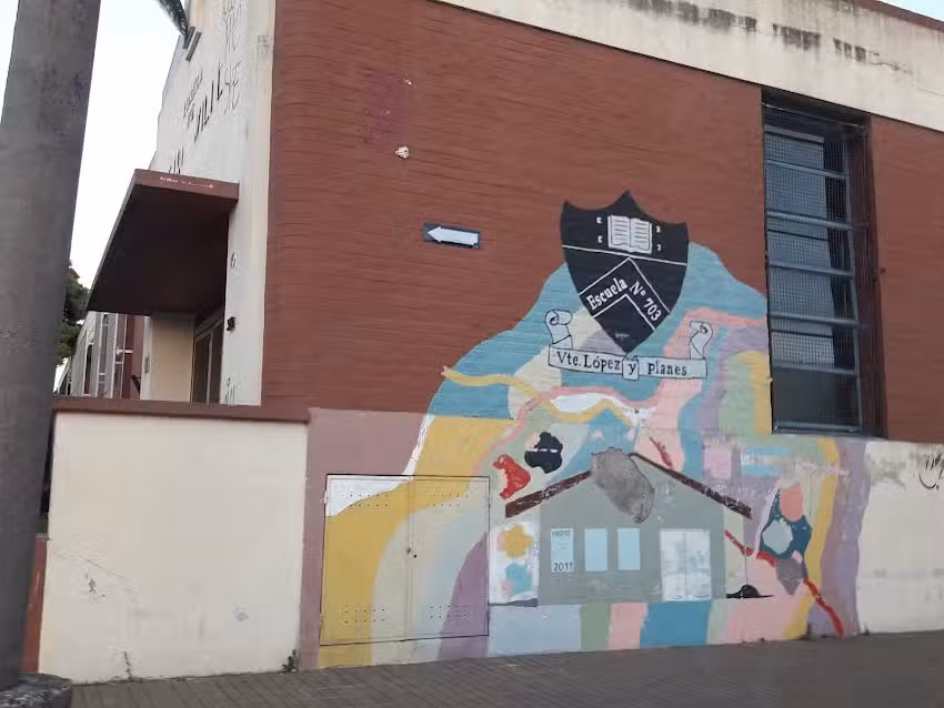 Escuela N&deg;703 Vicente L&oacute;pez y Planes