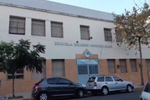 Escuela Nº 13 D. E. 10 – Ricardo Monner Sans