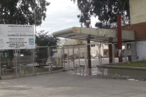 ESCUELA N&ordm; 4-132 QU&Iacute;MICOS ARGENTINOS