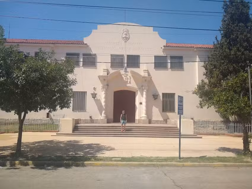 Escuela Normal Superior Dalmacio V&eacute;lez Sarsfield