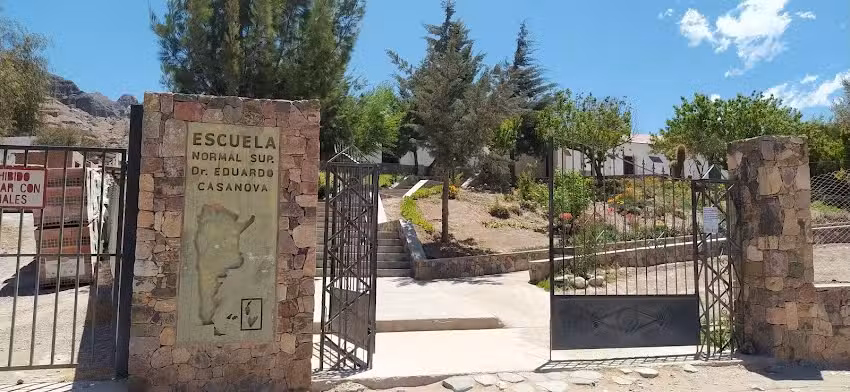 Escuela Normal Superior &ldquo;Dr. Eduardo Casanova&rdquo;