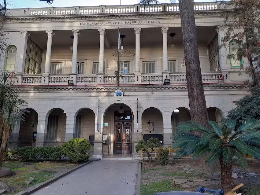 Escuela Normal Superior N&deg; 08 &ndash; Presidente Julio Argentino Roca (sede)