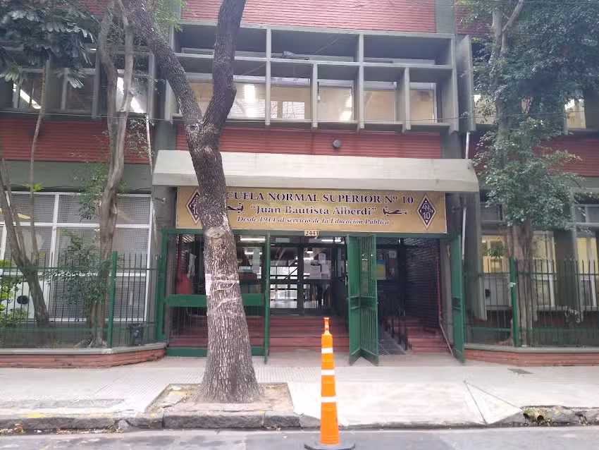 Escuela Normal Superior N&deg; 10 &ndash; Juan Bautista Alberdi (sede)