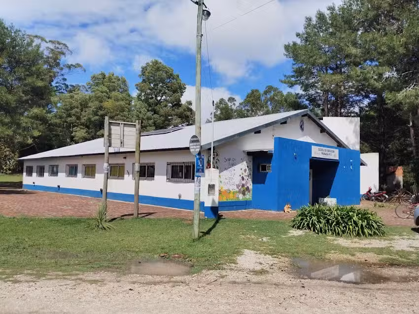 Escuela Primaria 12 Parque Bristol