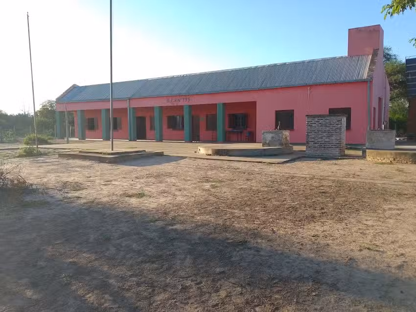 Escuela Primaria 799
