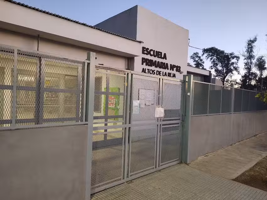 Escuela Primaria 83