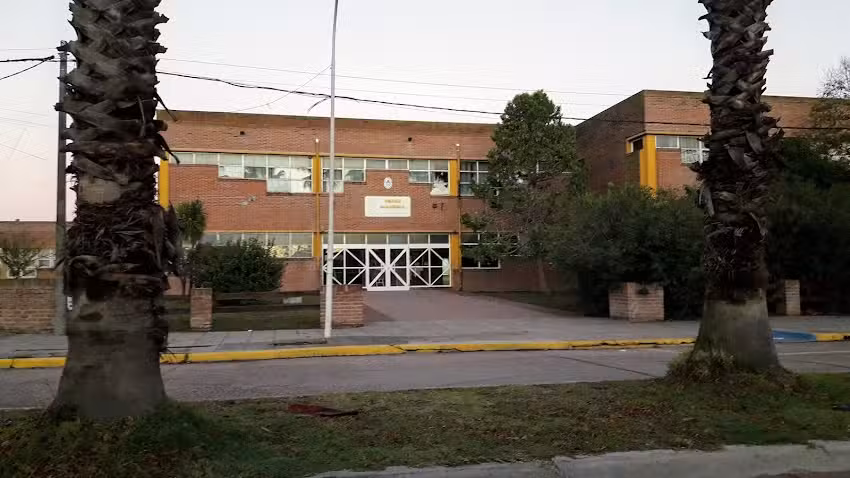 Escuela Primaria N&deg;7. EES N&deg;1. ISFD .Unifad Academica