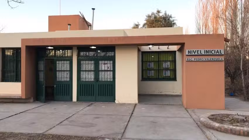 Escuela Primaria y de Nivel Inicial Pedro Valenzuela