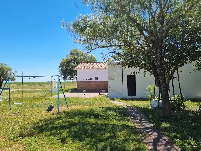 Escuela Primer Gobierno Patrio. El Quebracho