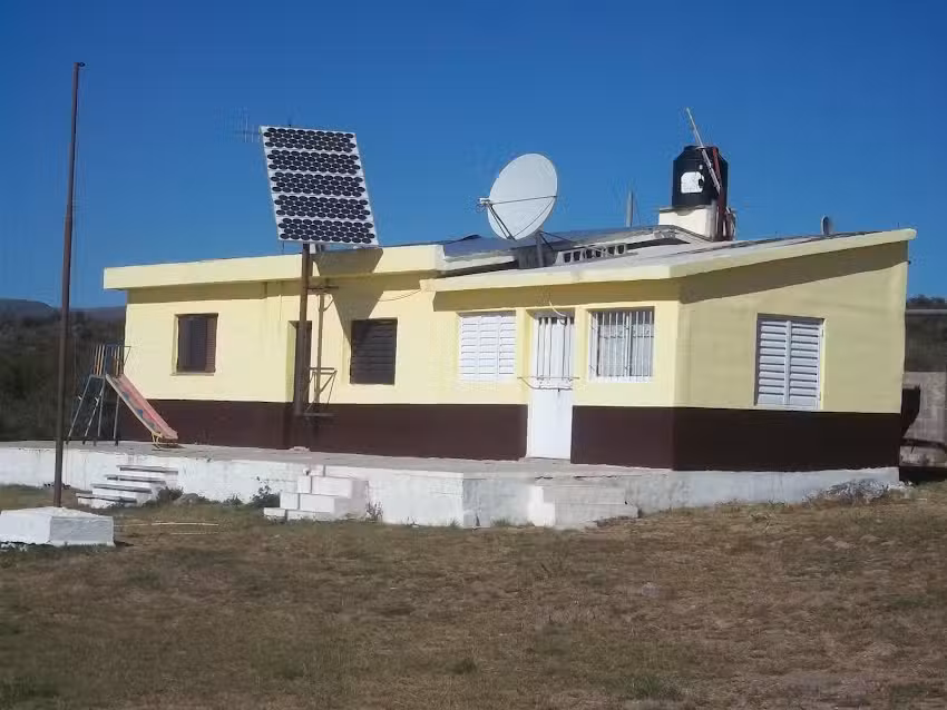 Escuela p&uacute;blica Las Ca&ntilde;adas