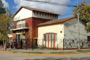 Escuela Roque Perez N° 856