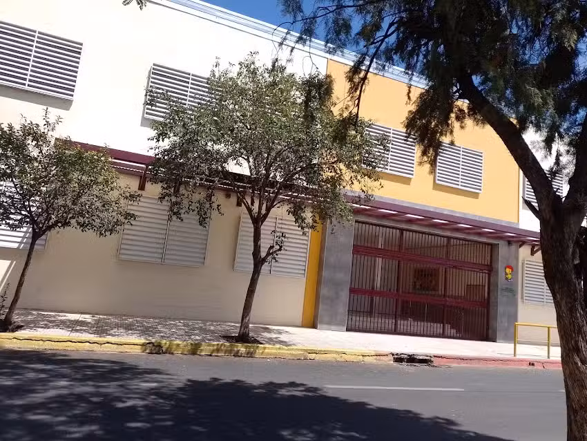 Escuela Sagrado Corazon De Jesus I.P.13