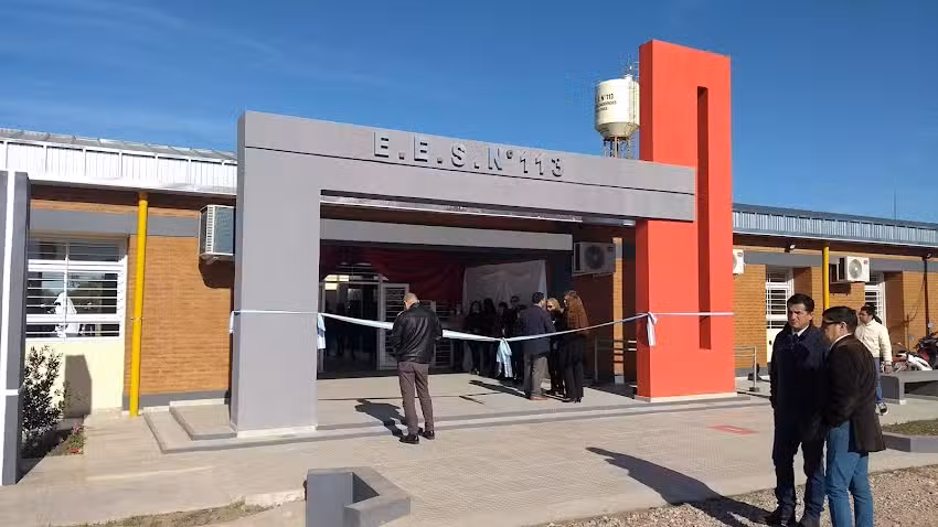 Escuela Secundaria E.E.S. 113 Heroes Escondidenses de Malvinas