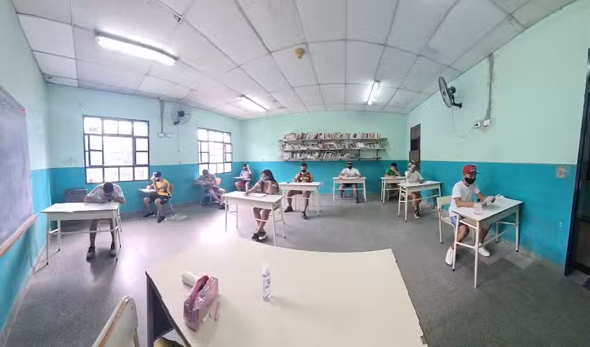 Escuela Secundaria Media N&ordm; 72 (EESN72)