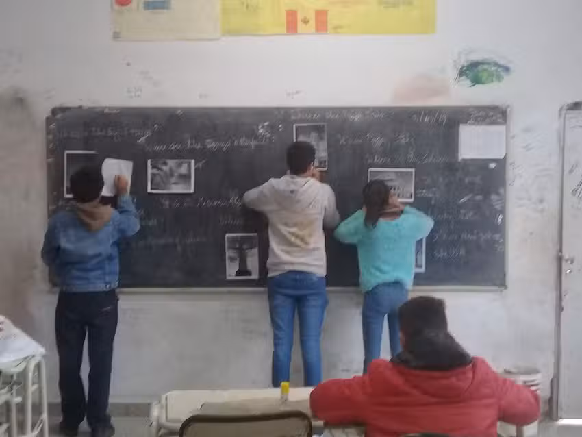 Escuela Secundaria N&deg; 14 Malvinas Argentinas