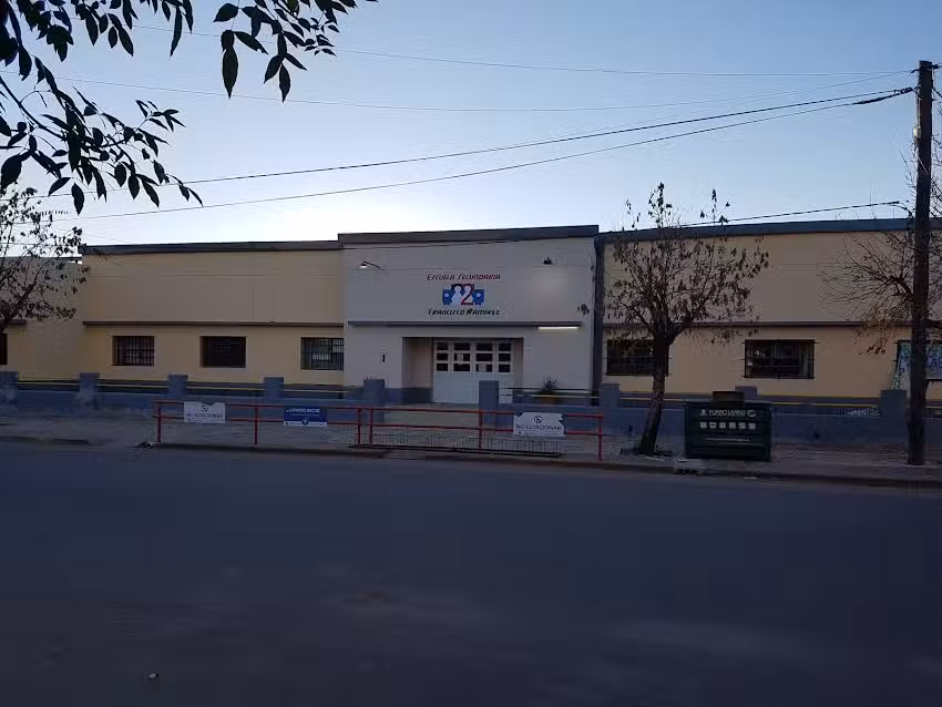 Escuela Secundaria N&deg; 2 Francisco Ramirez