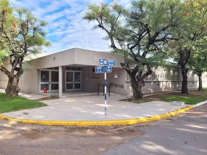 Escuela Secundaria N&deg;6 Ren&eacute; Favaloro