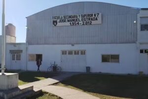 Escuela Secundaria y Superior N° 7 “José Manuel Estrada”