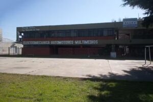 Escuela SecundariaT&eacute;cnica N&ordm;9 Avellaneda &ldquo;Ing Torcuato Di Tella&rdquo;
