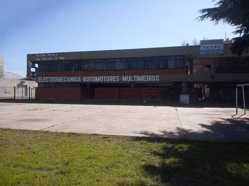Escuela SecundariaT&eacute;cnica N&ordm;9 Avellaneda &ldquo;Ing Torcuato Di Tella&rdquo;