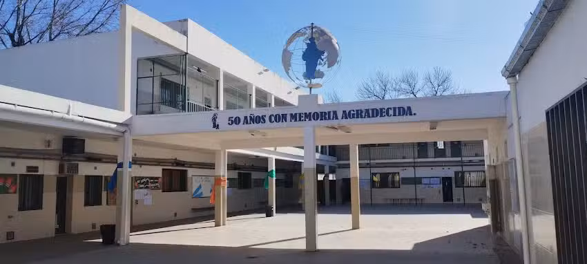 ESCUELA T&Eacute;CNICA INDUSTRIAL 8199