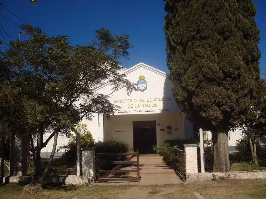 escuela Tomas Hernan Cortez