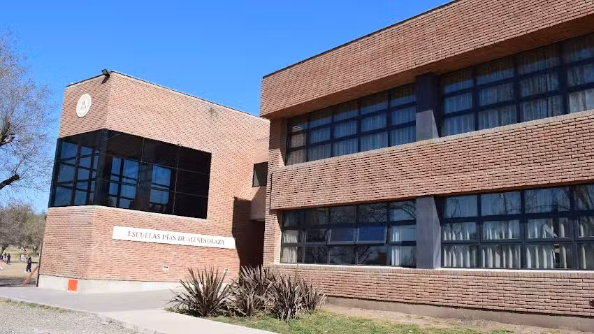 Escuelas P&iacute;as de Mendiolaza