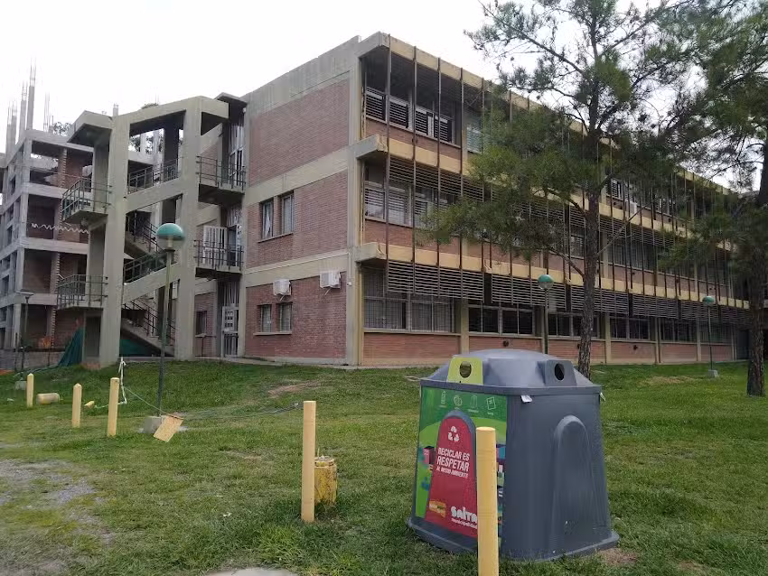 Facultad de Ingenier&iacute;a UNSa