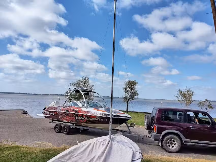 Guarder&iacute;a N&aacute;utica LOS ROBLES