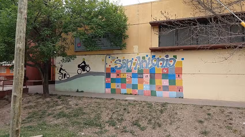 I.P.E.M. N&deg; 323 SAN ANTONIO