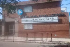 I.P.E.M. N&ordm; 150 &ldquo;Juan Larrea&rdquo;