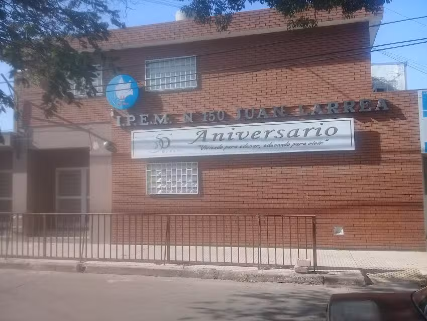 I.P.E.M. N&ordm; 150 &ldquo;Juan Larrea&rdquo;