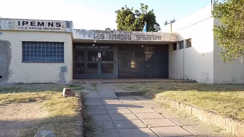 I.P.E.M N&ordm; 5 Eva Per&oacute;n