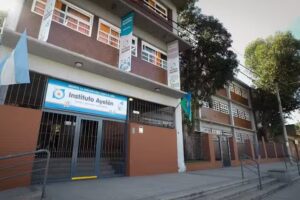 Instituto Ayel&eacute;n