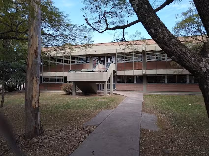 Instituto de Educaci&oacute;n Media &ldquo;Dr. Arturo O&ntilde;ativia&rdquo;