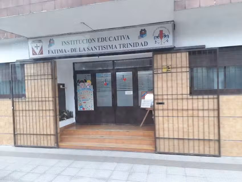 INSTITUTO EDUCATIVO FATIMA-DE LA SANTISIMA TRINIDAD