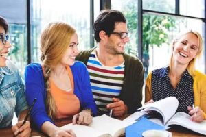 INSTITUTO EST&Eacute;TICA Y DISE&Ntilde;O / Capacitacion en Cosmetolog&iacute;a, Est&eacute;tica, Moda y Afines