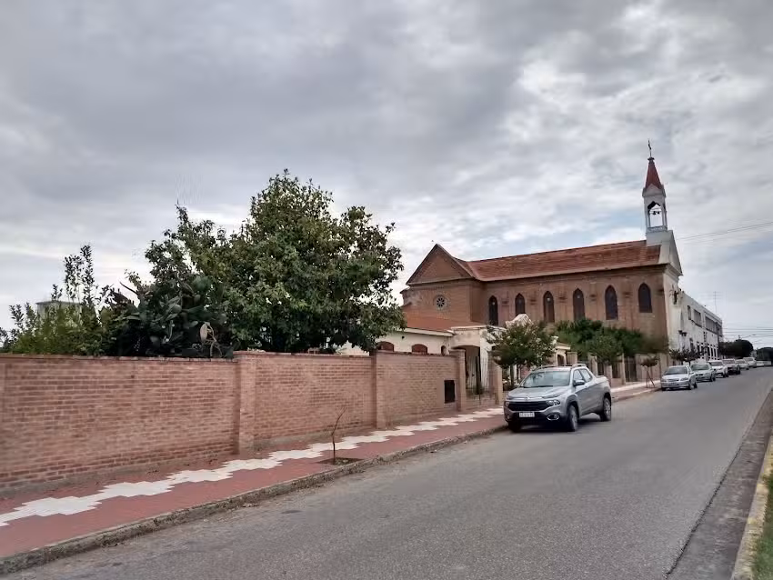 Instituto Jes&uacute;s, Mar&iacute;a y Jos&eacute;