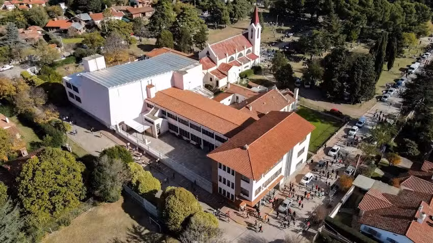Instituto Nuestra Se&ntilde;ora de Lourdes