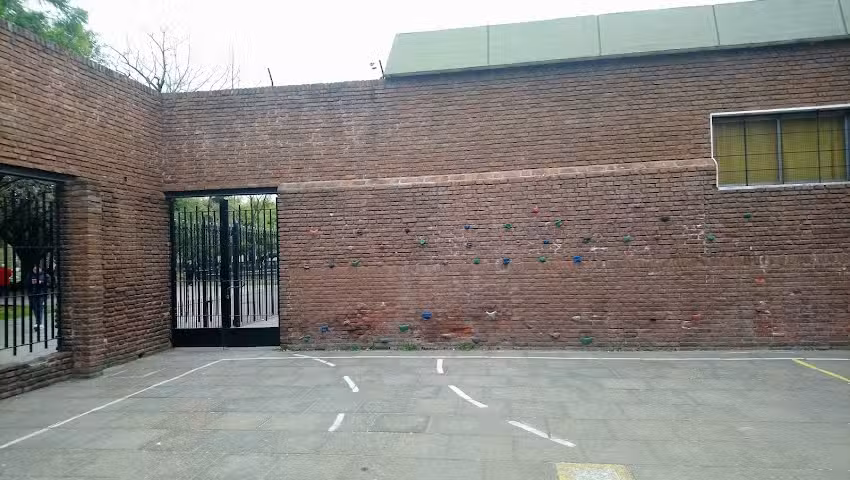 Instituto Nuestra Se&ntilde;ora Madre De Los Emigrantes