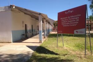 Instituto Superior de Formación Docente “Alberto Cavero”