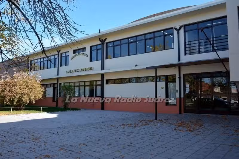 Instituto Superior De Formaci&oacute;n Docente N&ordm;160