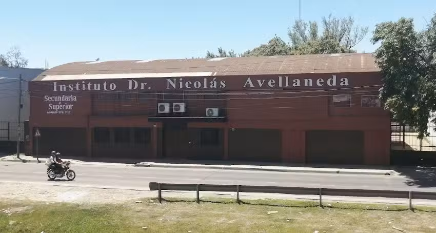 Instituto Superior Dr. Nicol&aacute;s Avellaneda