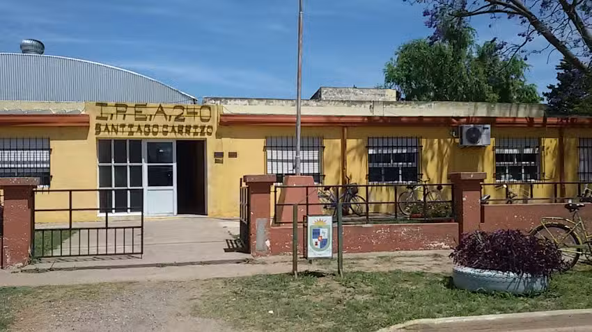 IPEA N 240 &ldquo;Santiago Carrizo&rdquo;